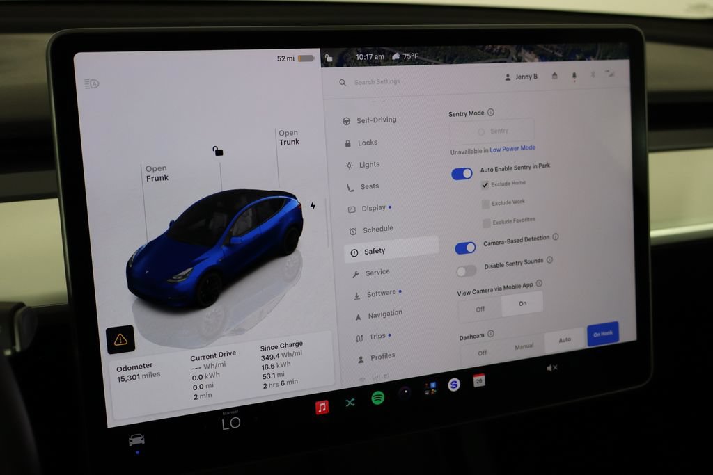 Used 2023 Tesla Model Y Performance AWD/4WD image 32