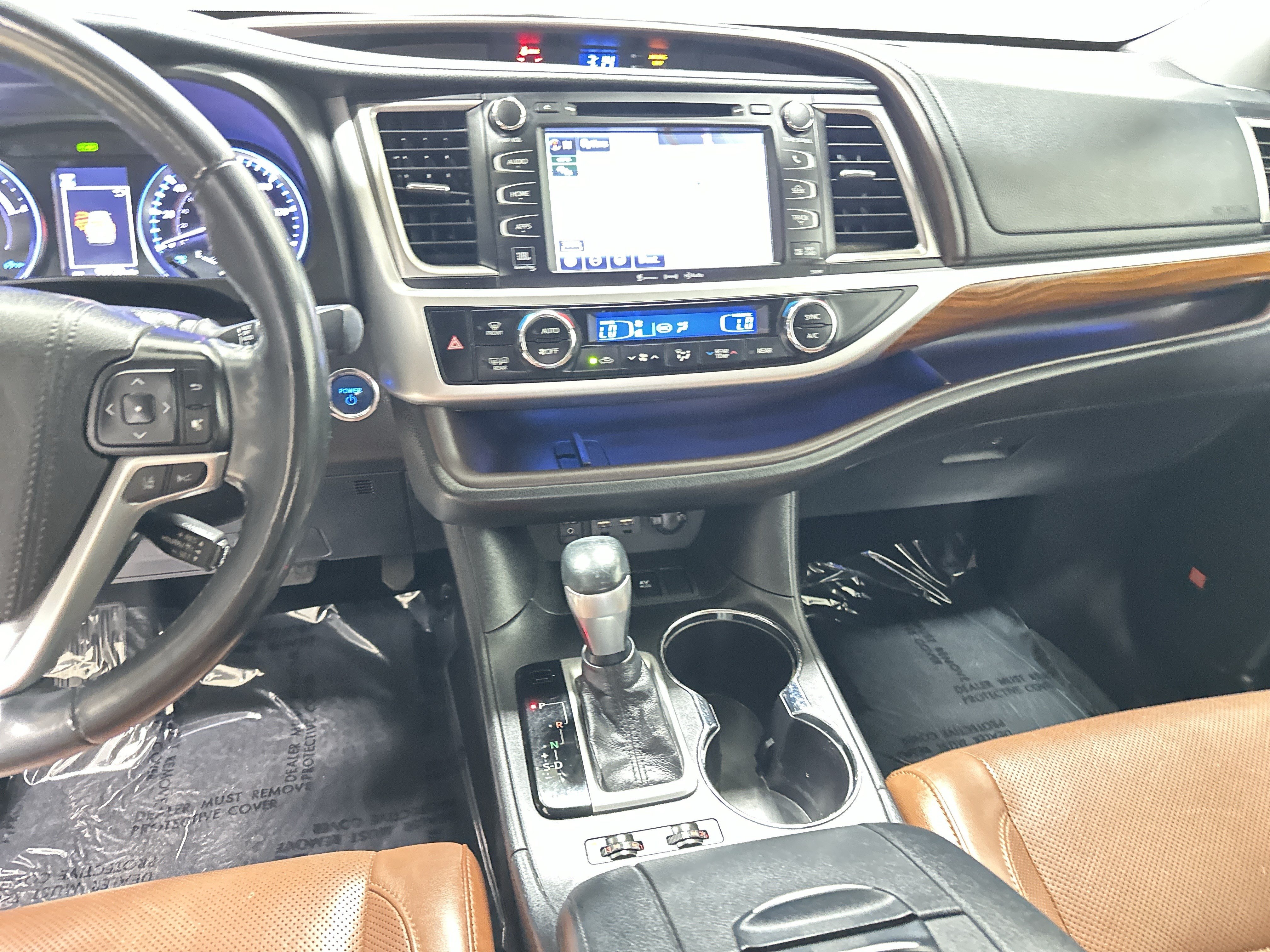 Used 2019 Toyota Highlander Limited Platinum AWD/4WD image 30