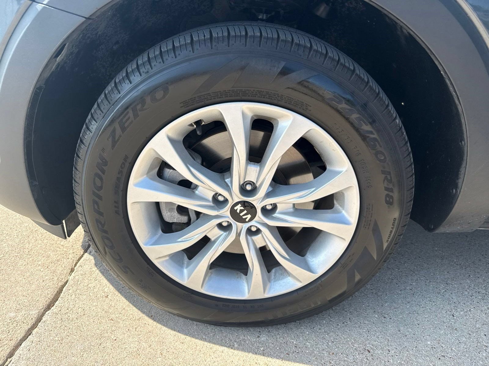 Used 2020 Kia Telluride LX FWD image 24