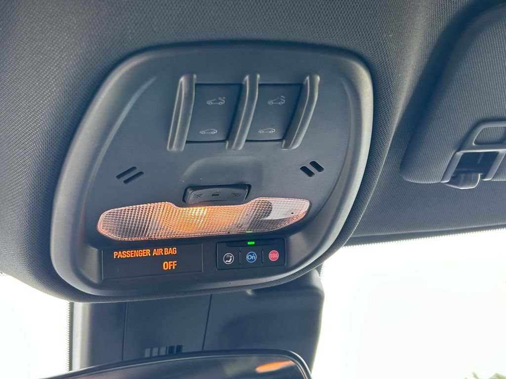 Used 2026 Chevrolet Trax RS w/ Sunroof Package FWD image 20