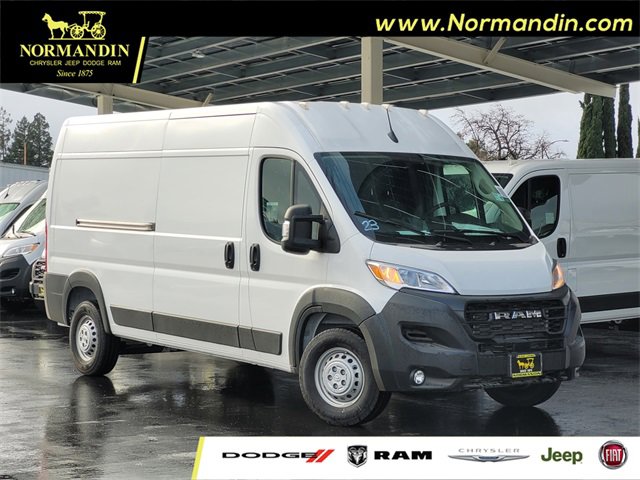 New 2024 RAM ProMaster 2500 w/ Convenience Group