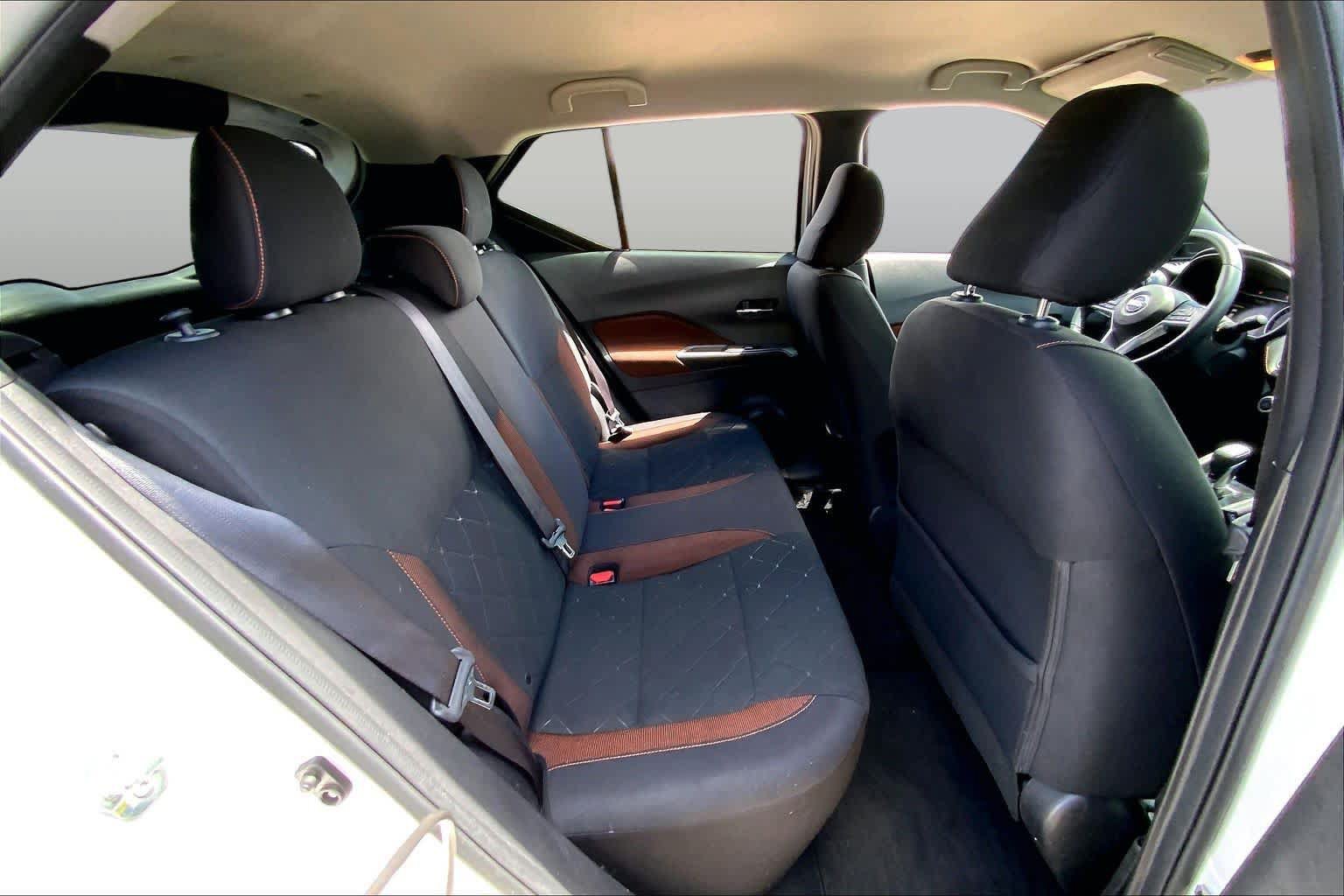 Used 2019 Nissan Kicks SR FWD image 20