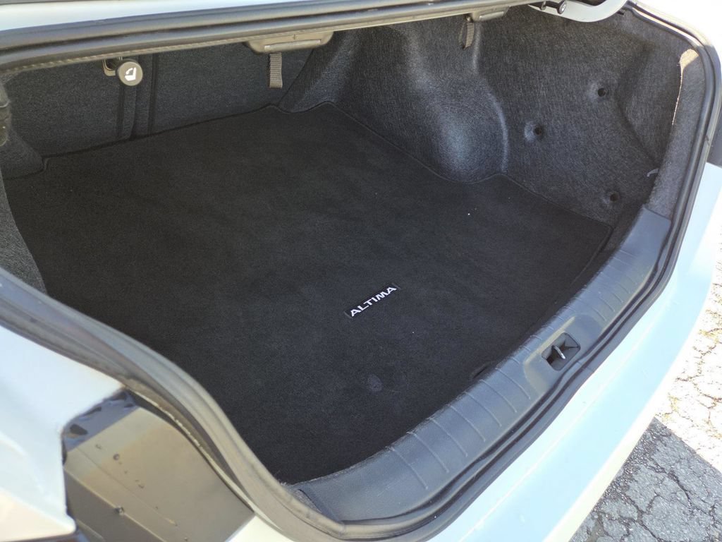 Used 2023 Nissan Altima 2.5 SV FWD image 15
