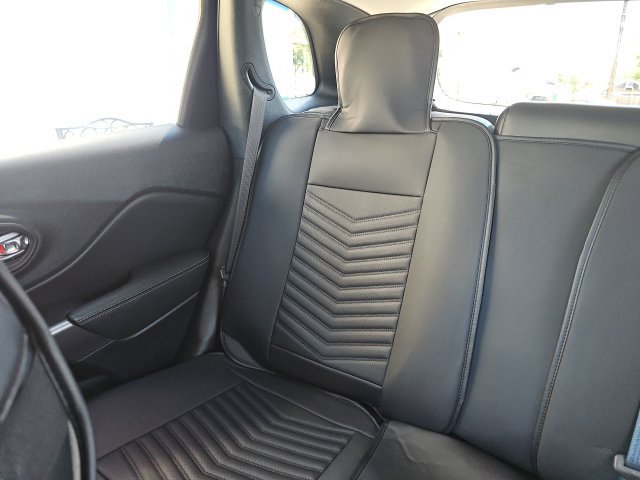 Used 2022 Jeep Cherokee Limited w/ Elite Package AWD/4WD image 11
