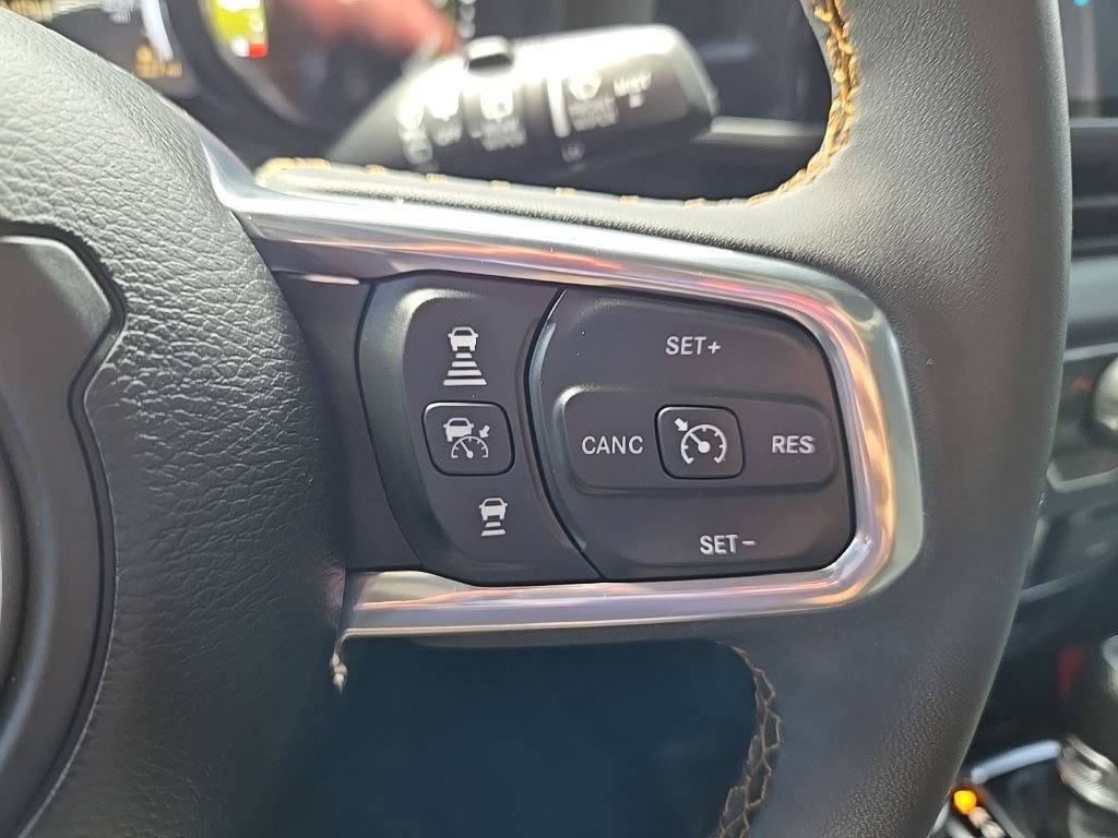 Used 2024 Jeep Wrangler Unlimited Sahara AWD/4WD image 20