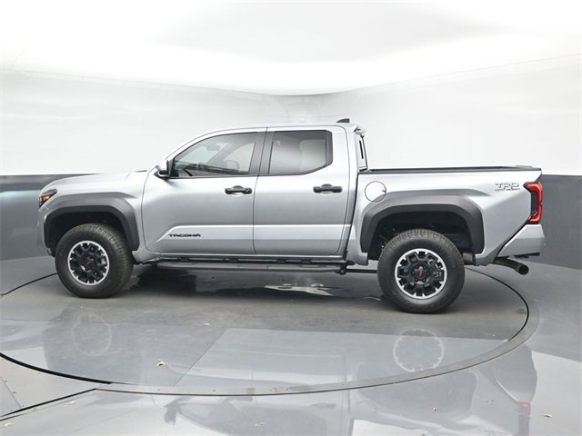 Used 2024 Toyota Tacoma TRD Off-Road image 5