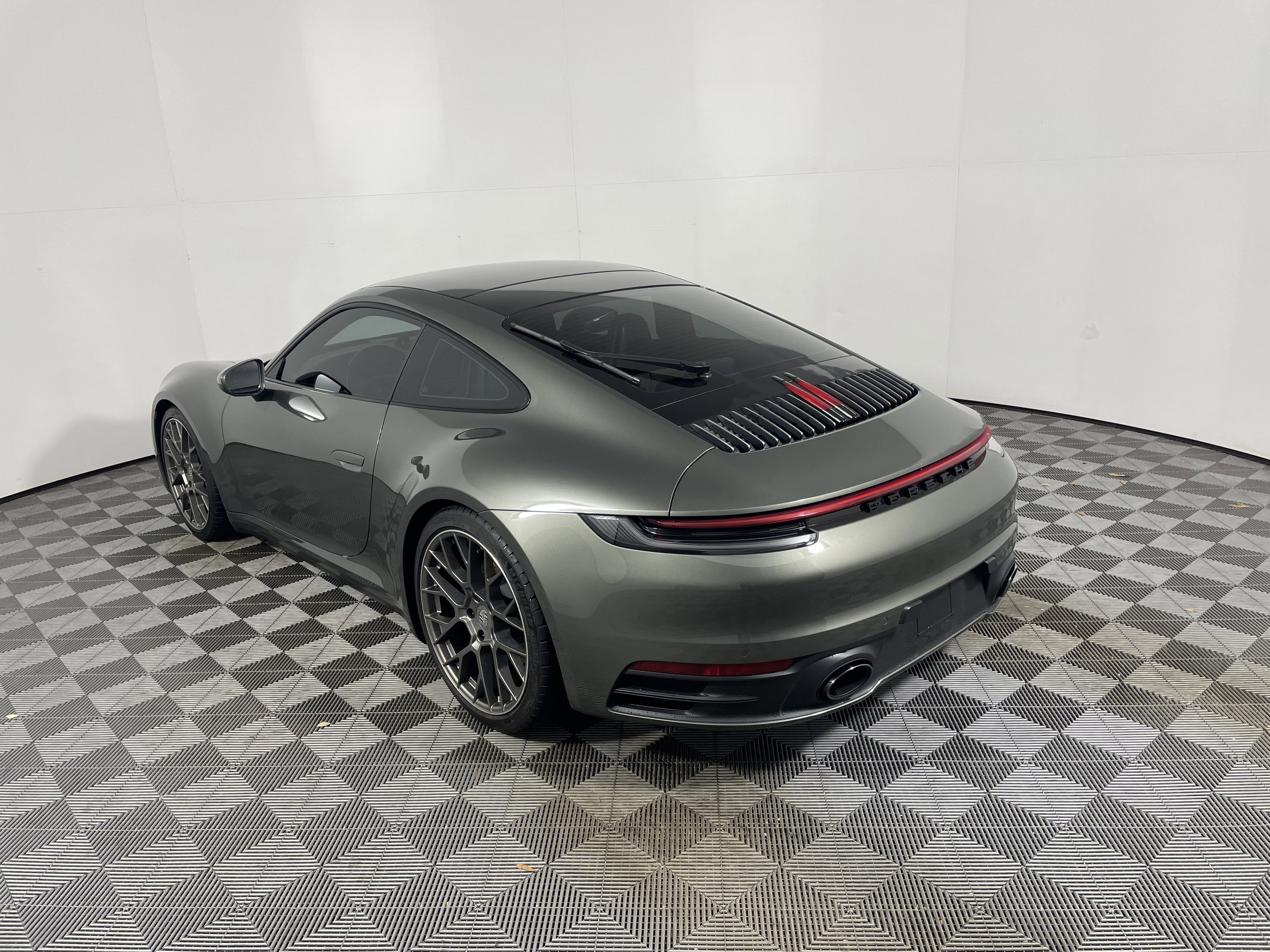 Certified 2020 Porsche 911 Carrera 4S image 3