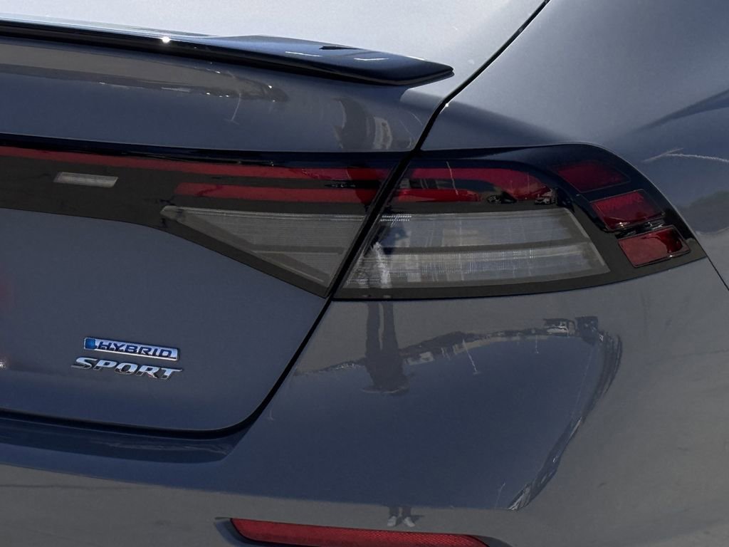 Used 2025 Honda Accord Sport image 10