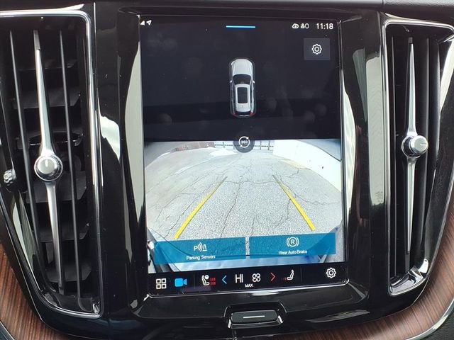 Used 2024 Volvo XC60 B5 Plus AWD/4WD image 26