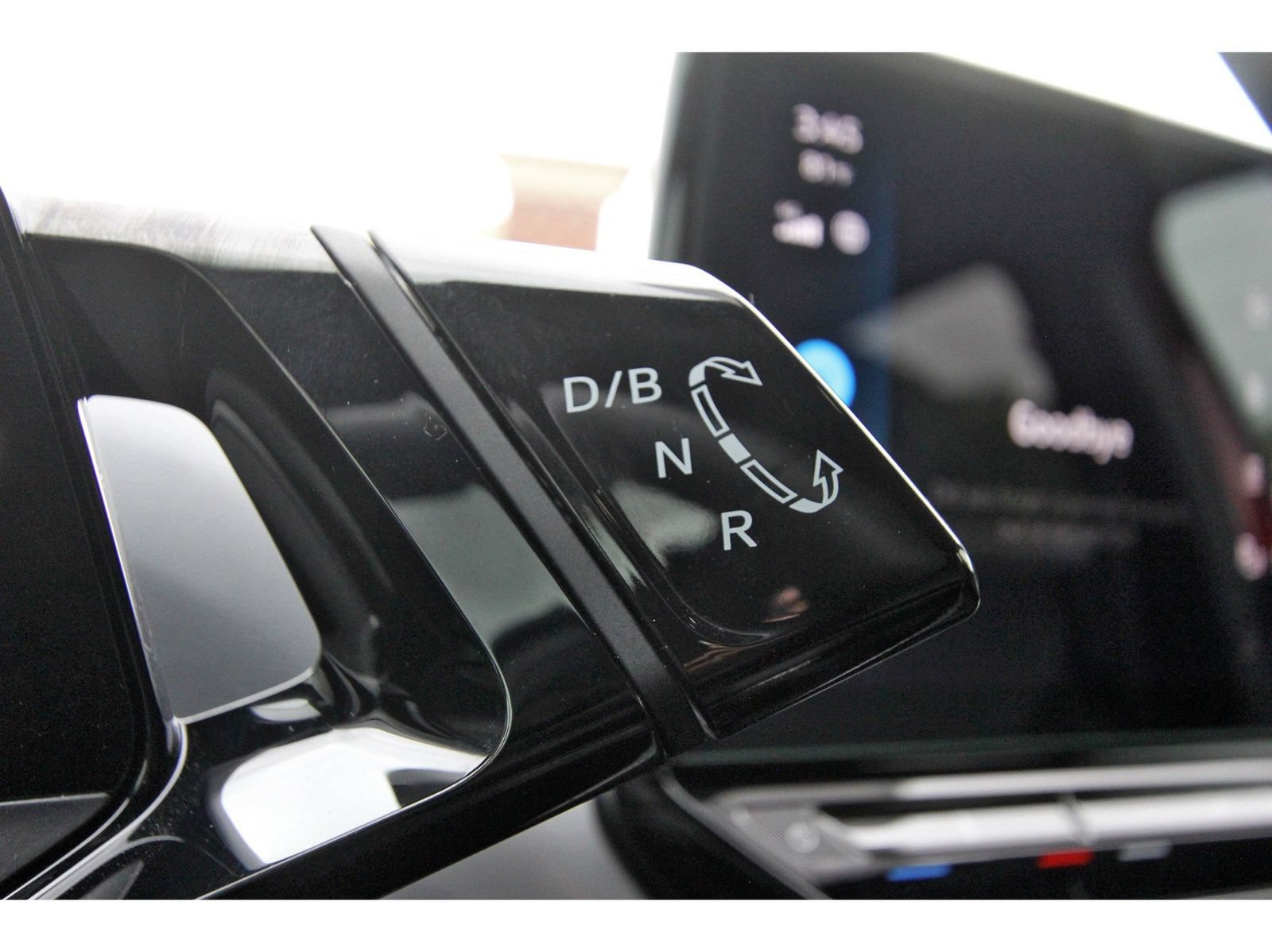 Used 2023 Volkswagen ID.4 Pro AWD/4WD image 31