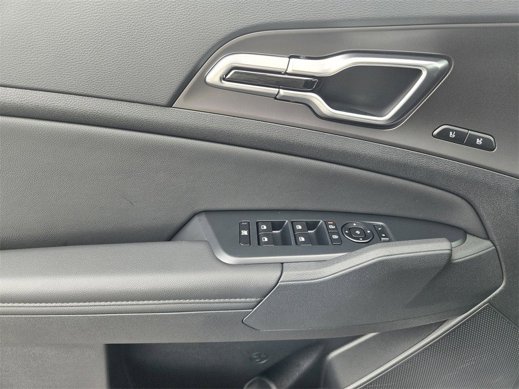 New 2026 Kia Sportage SX image 16