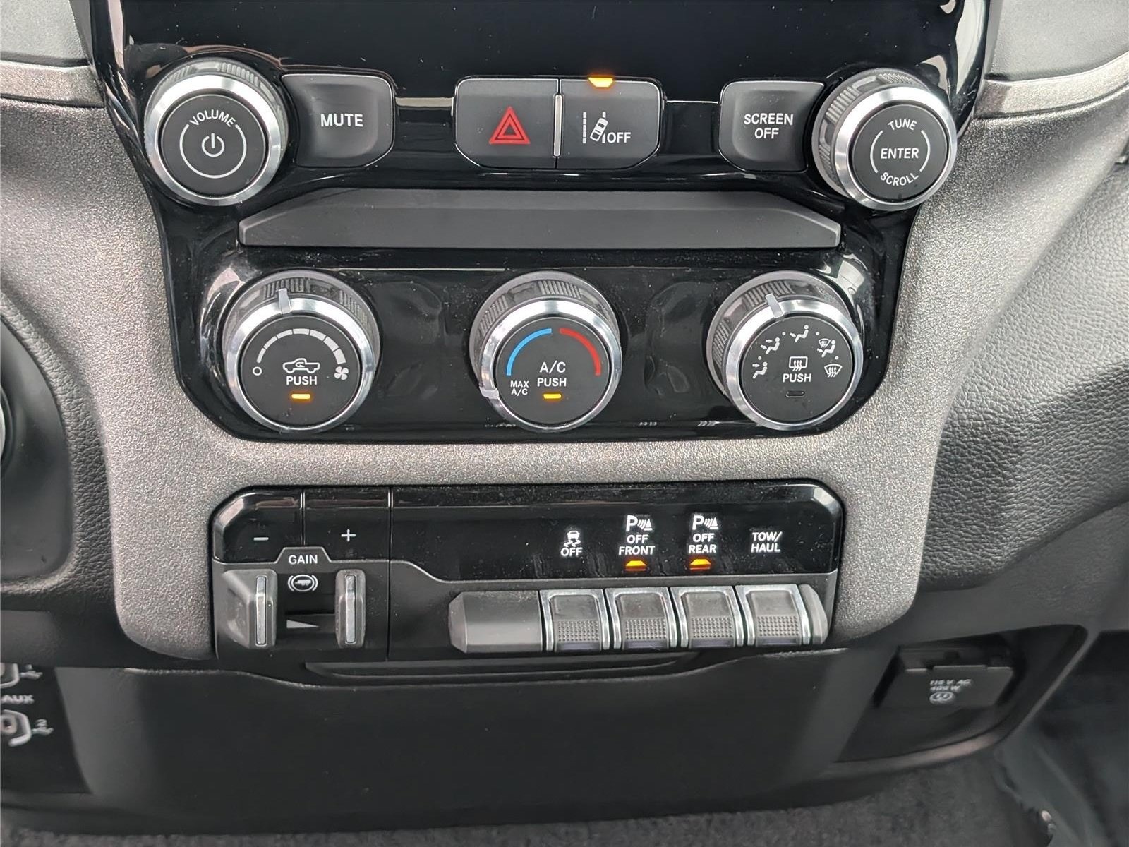 Used 2026 RAM 1500 Warlock AWD/4WD image 29