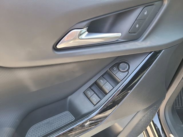 New 2026 Chevrolet Equinox LT w/ Safety and Technology Package FWD image 16
