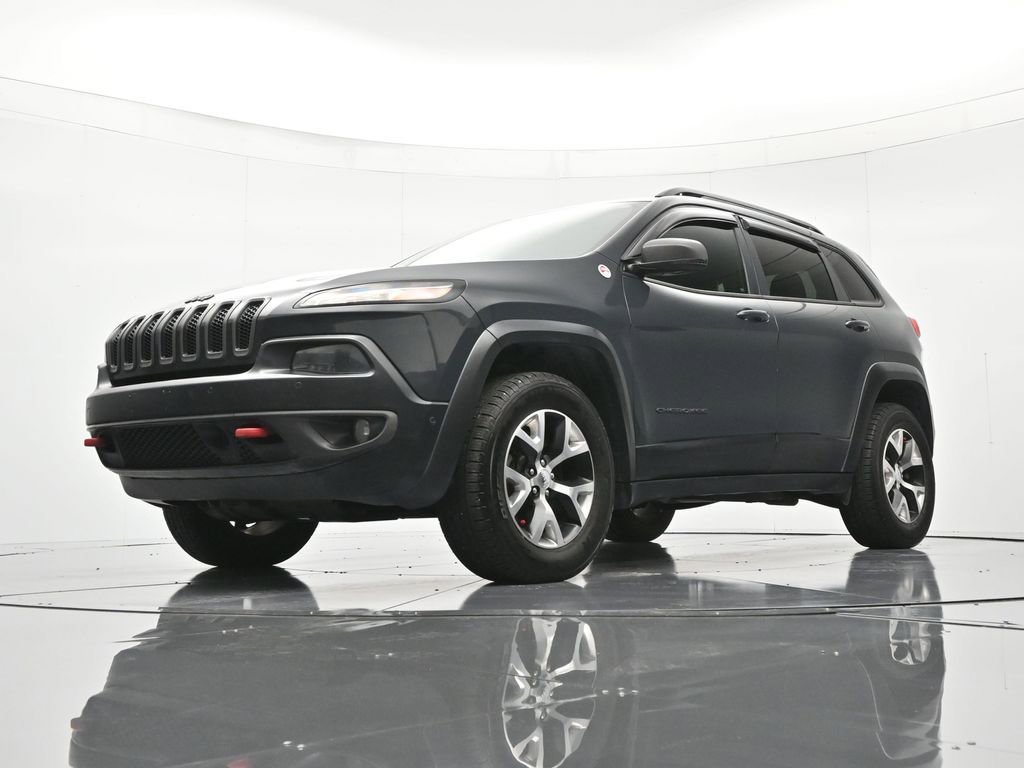Used 2016 Jeep Cherokee Trailhawk w/ Comfort/Convenience Group image 38