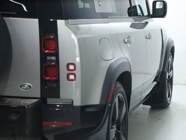 Used 2022 Land Rover Defender 110 X-Dynamic HSE AWD/4WD image 8