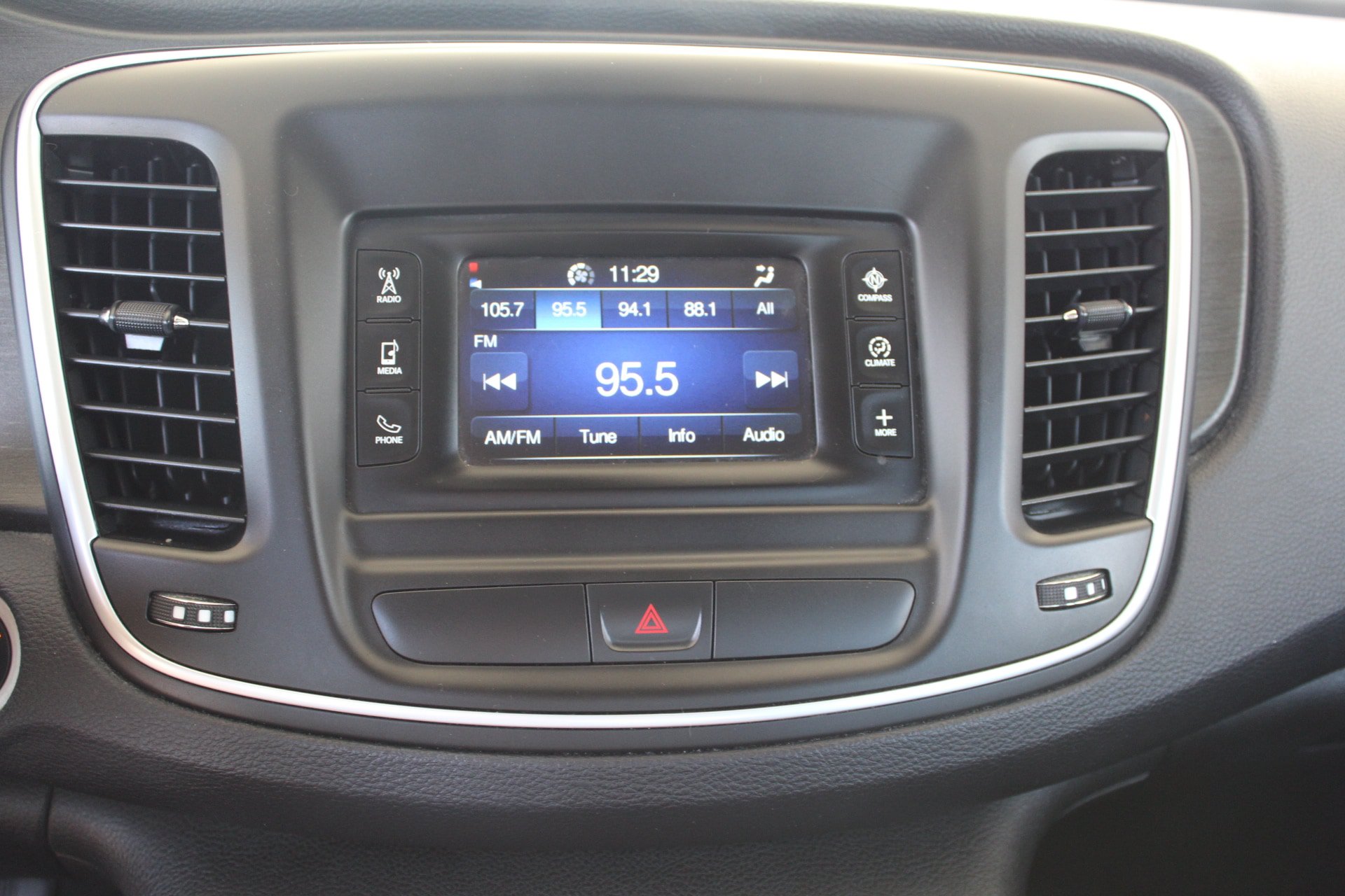 Used 2015 Chrysler 200 Limited FWD image 34