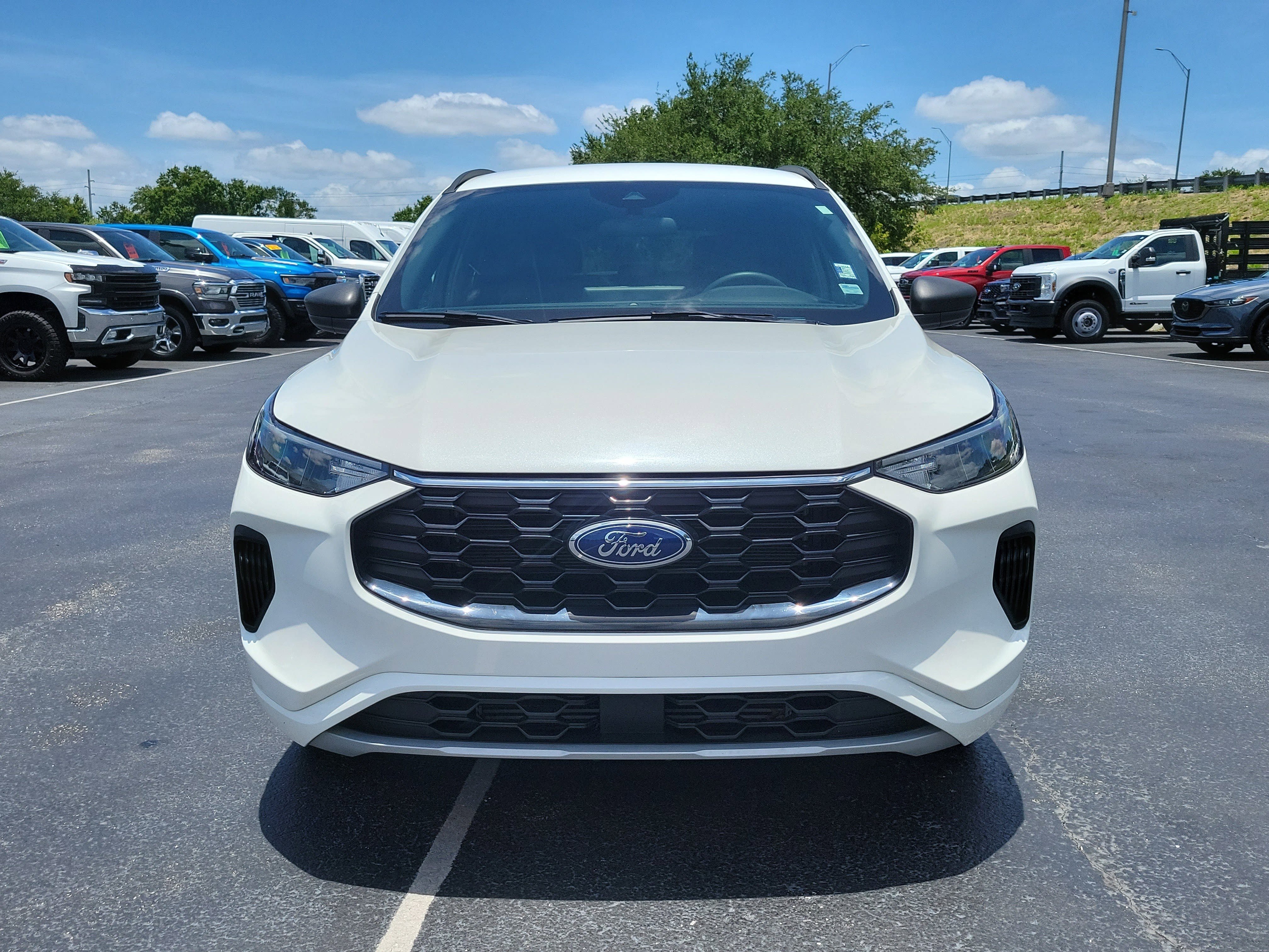 Certified 2023 Ford Escape ST-Line w/ Tech Pack #1 FWD image 3
