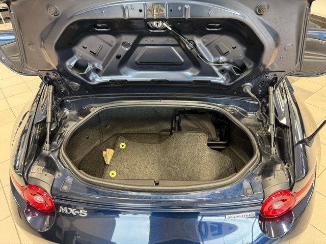 Certified 2025 MAZDA MX-5 Miata RF Grand Touring RWD image 30