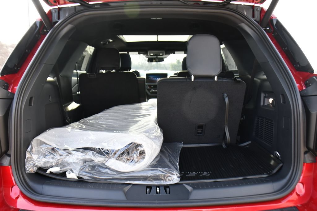 New 2026 Ford Explorer ST-Line w/ ST-Line Street Pack AWD/4WD image 20