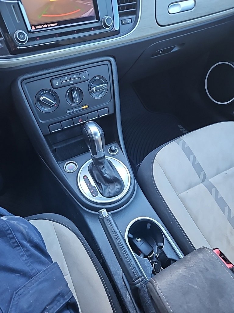 Used 2018 Volkswagen Beetle 2.0T Coast image 28