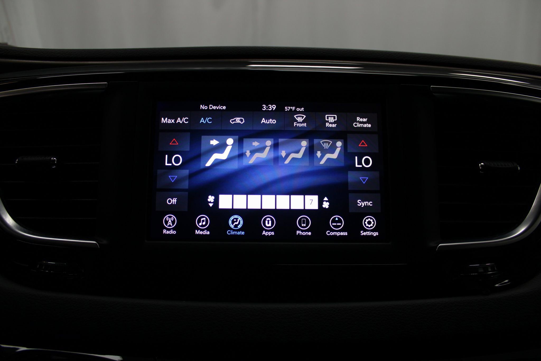 Used 2018 Chrysler Pacifica Touring Plus image 39