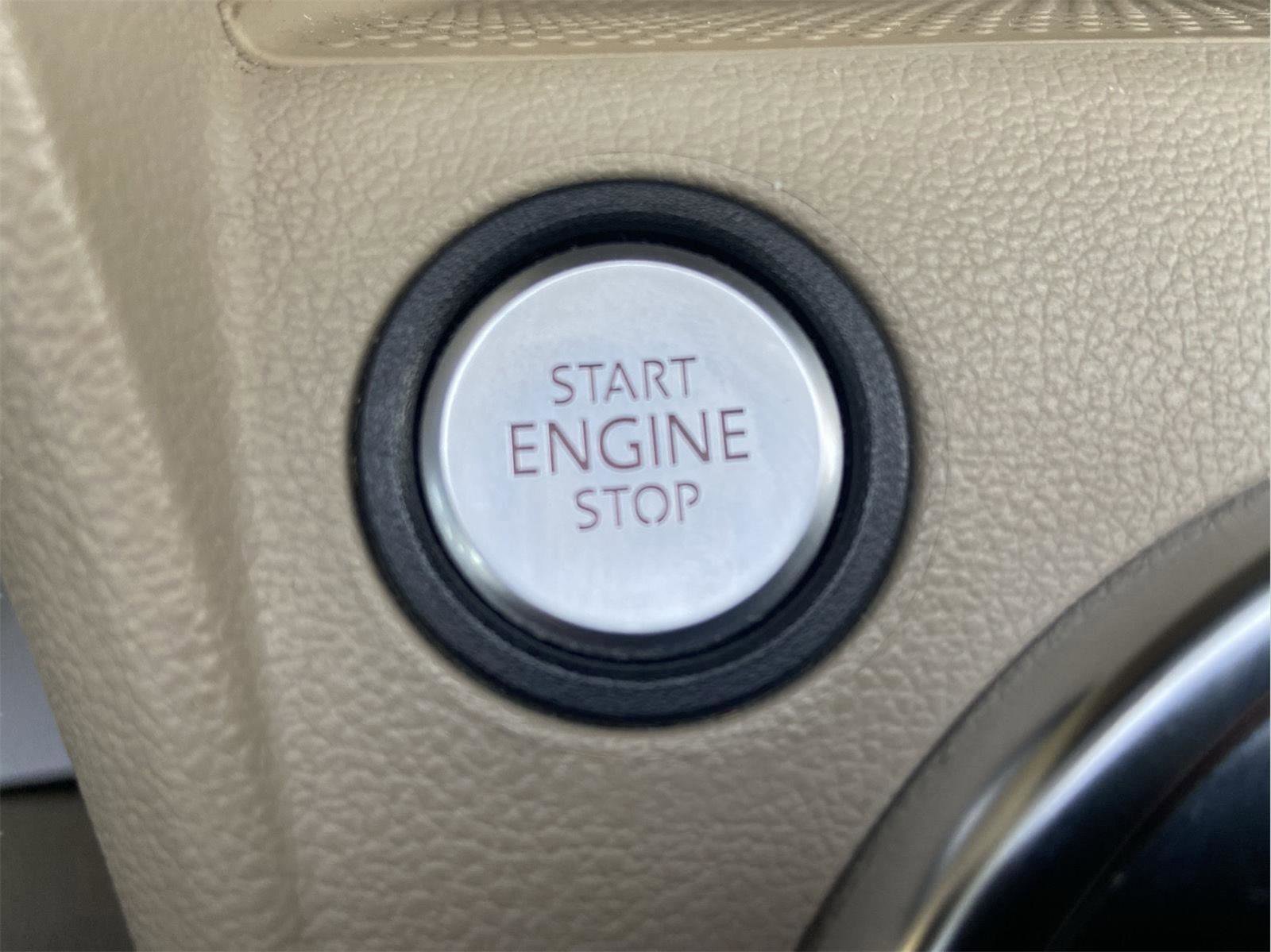 Used 2013 Volkswagen Beetle 2.5 image 29