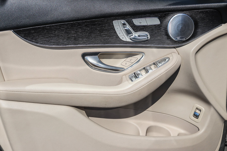 Used 2020 Mercedes-Benz GLC 300 image 24