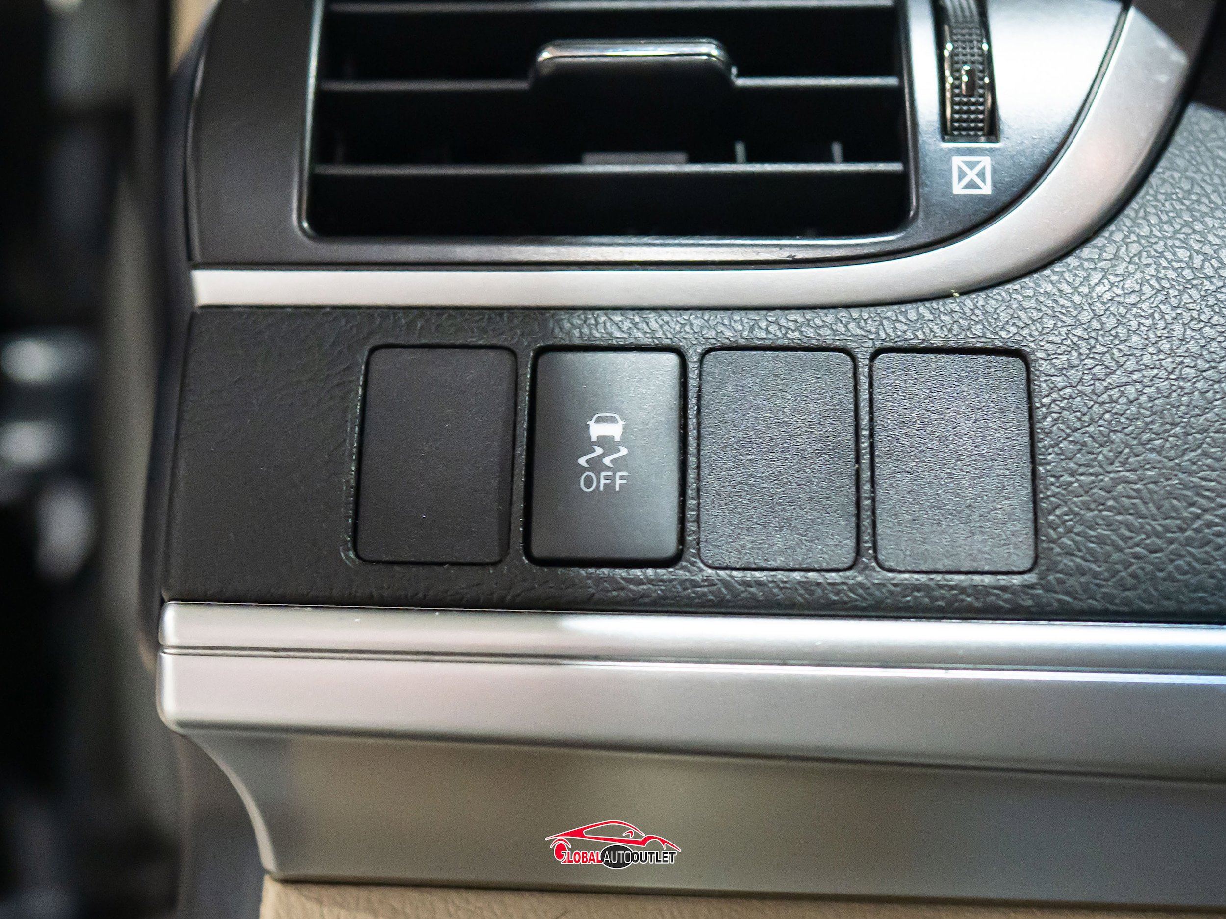 Used 2013 Toyota Camry LE image 33