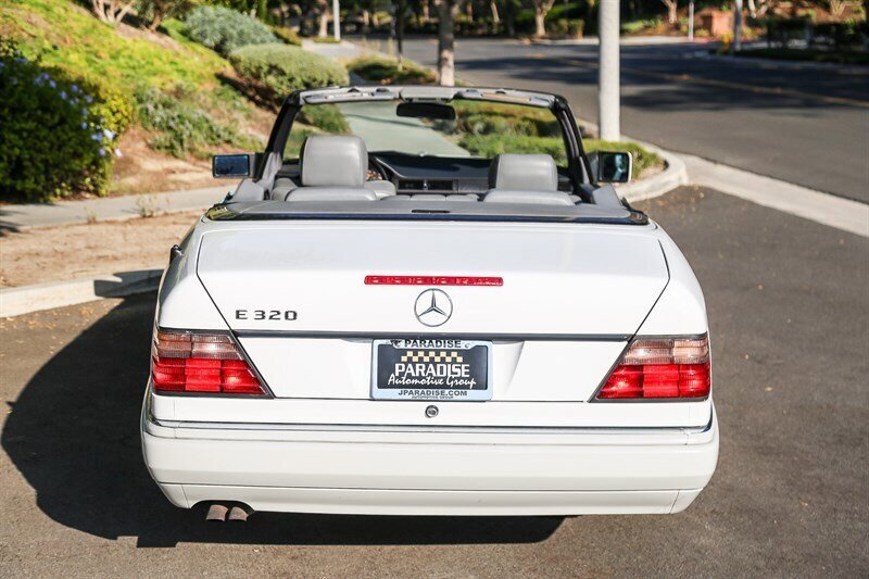 Used 1995 Mercedes-Benz E 320 Convertible image 25