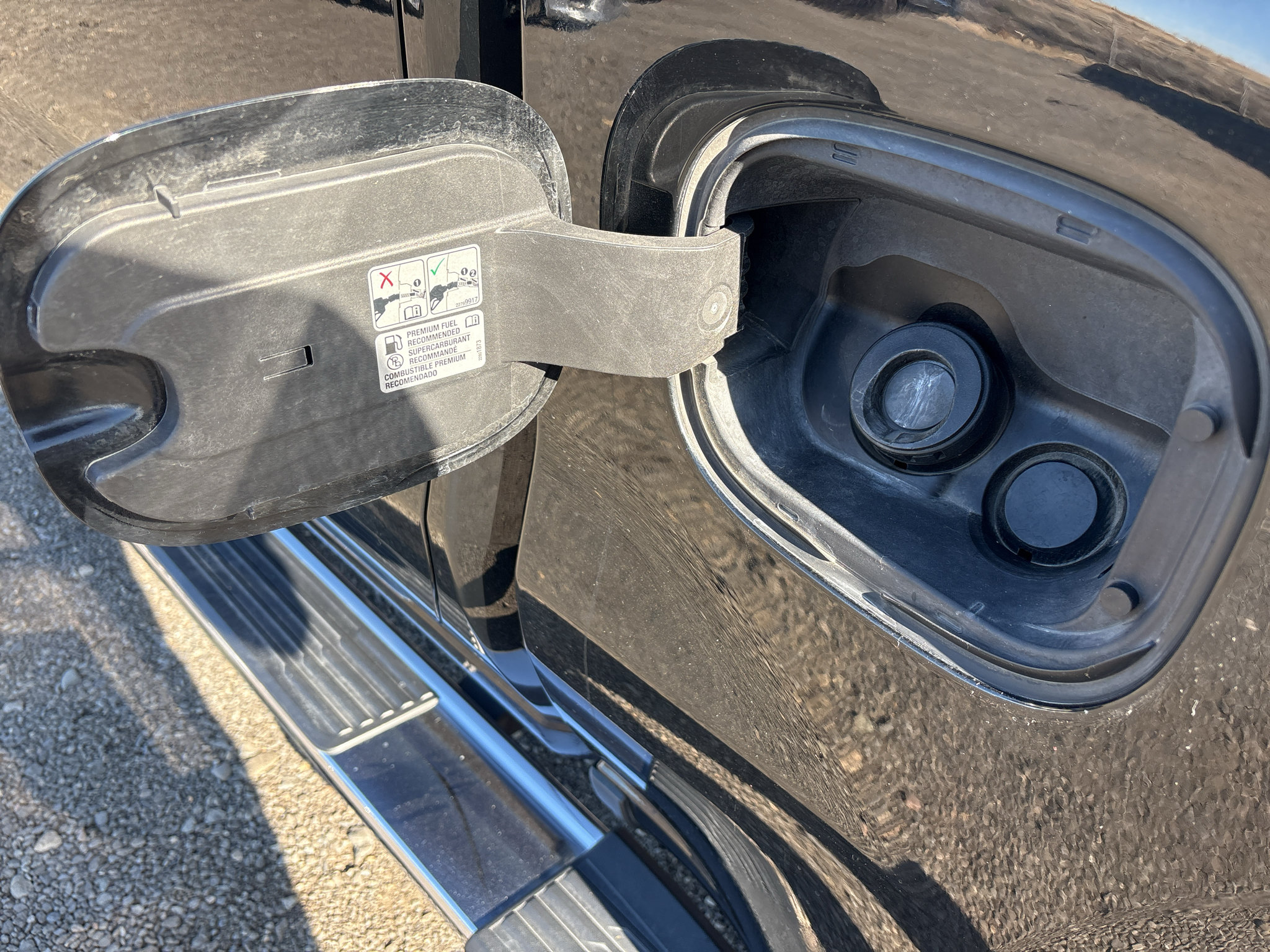 Used 2021 Chevrolet Silverado 1500 High Country AWD/4WD image 11