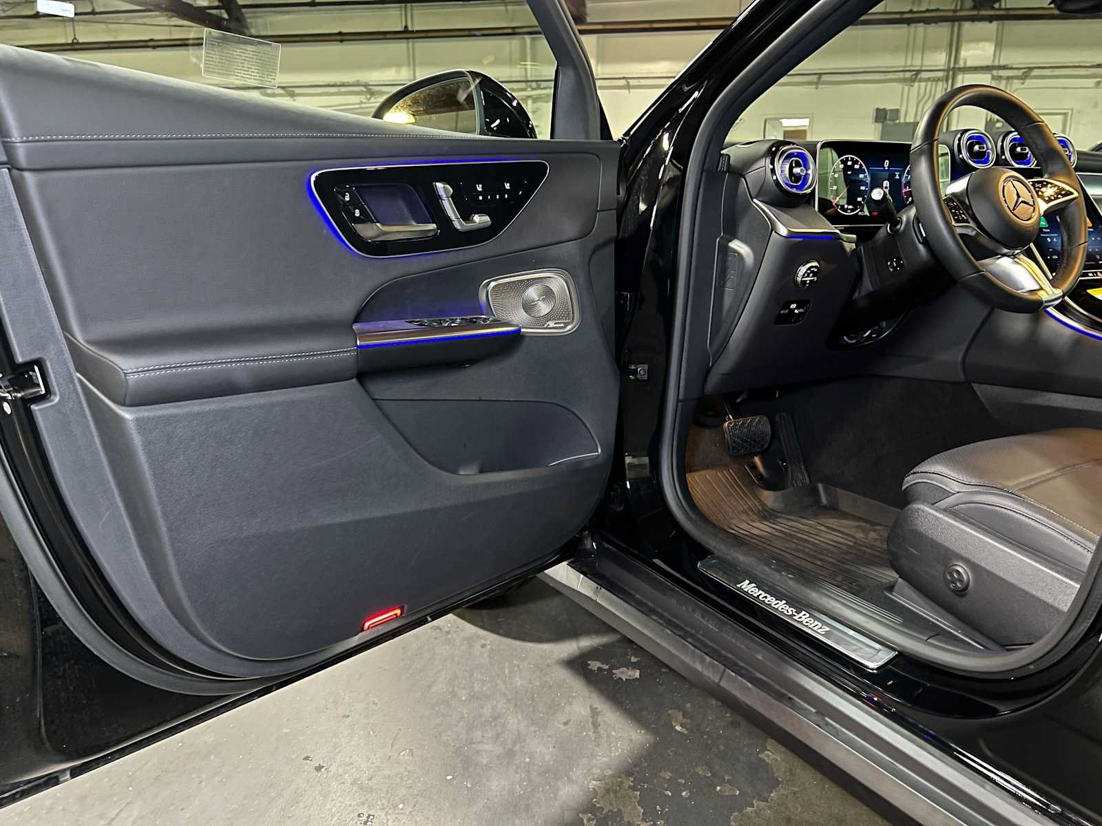 Used 2026 Mercedes-Benz GLC 300 4MATIC image 22