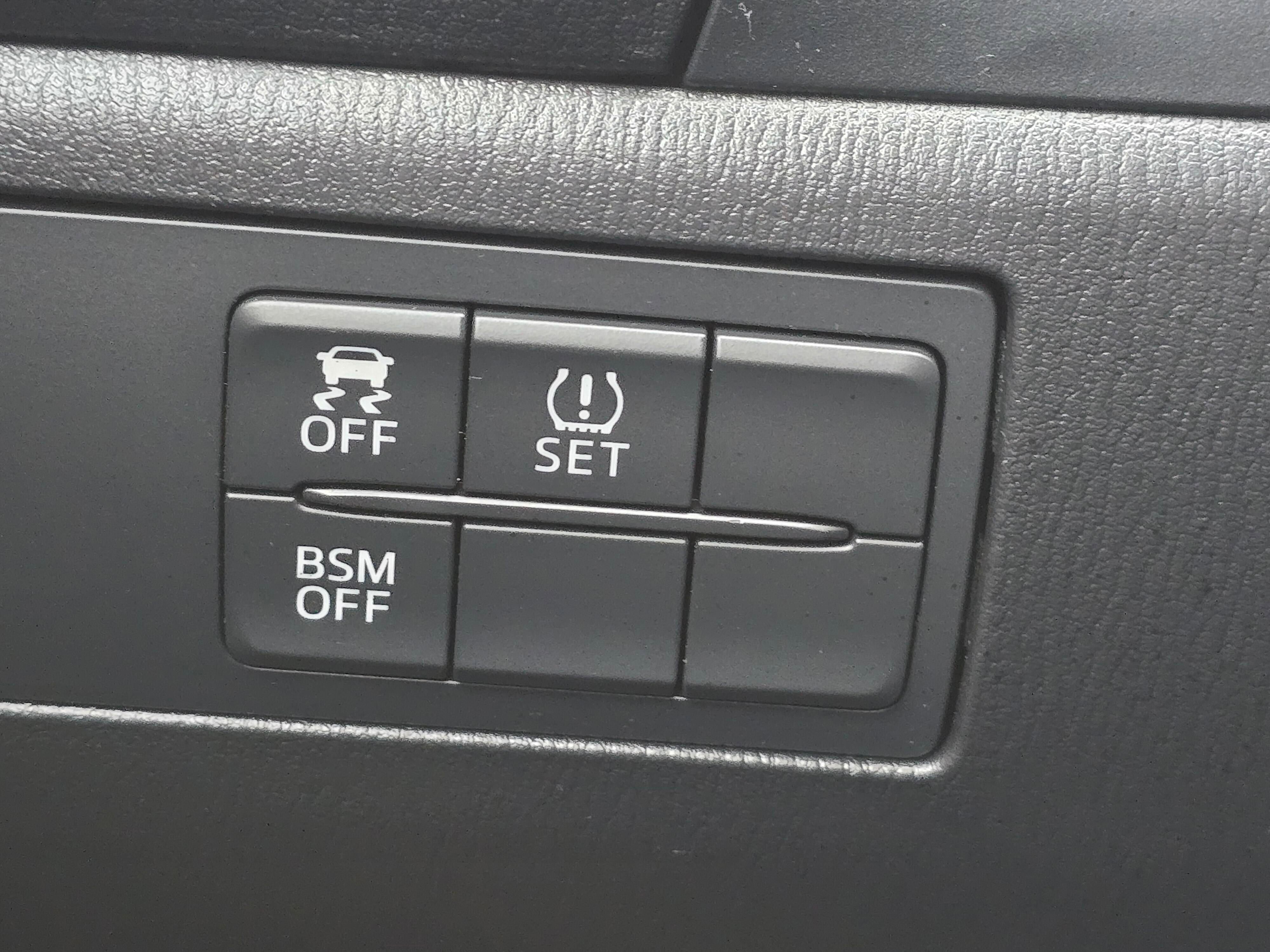 Used 2016 MAZDA MAZDA3 s Touring image 23