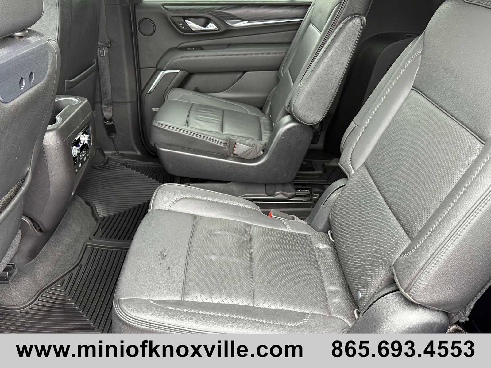 Used 2021 GMC Yukon XL Denali w/ Denali Premium Package image 31