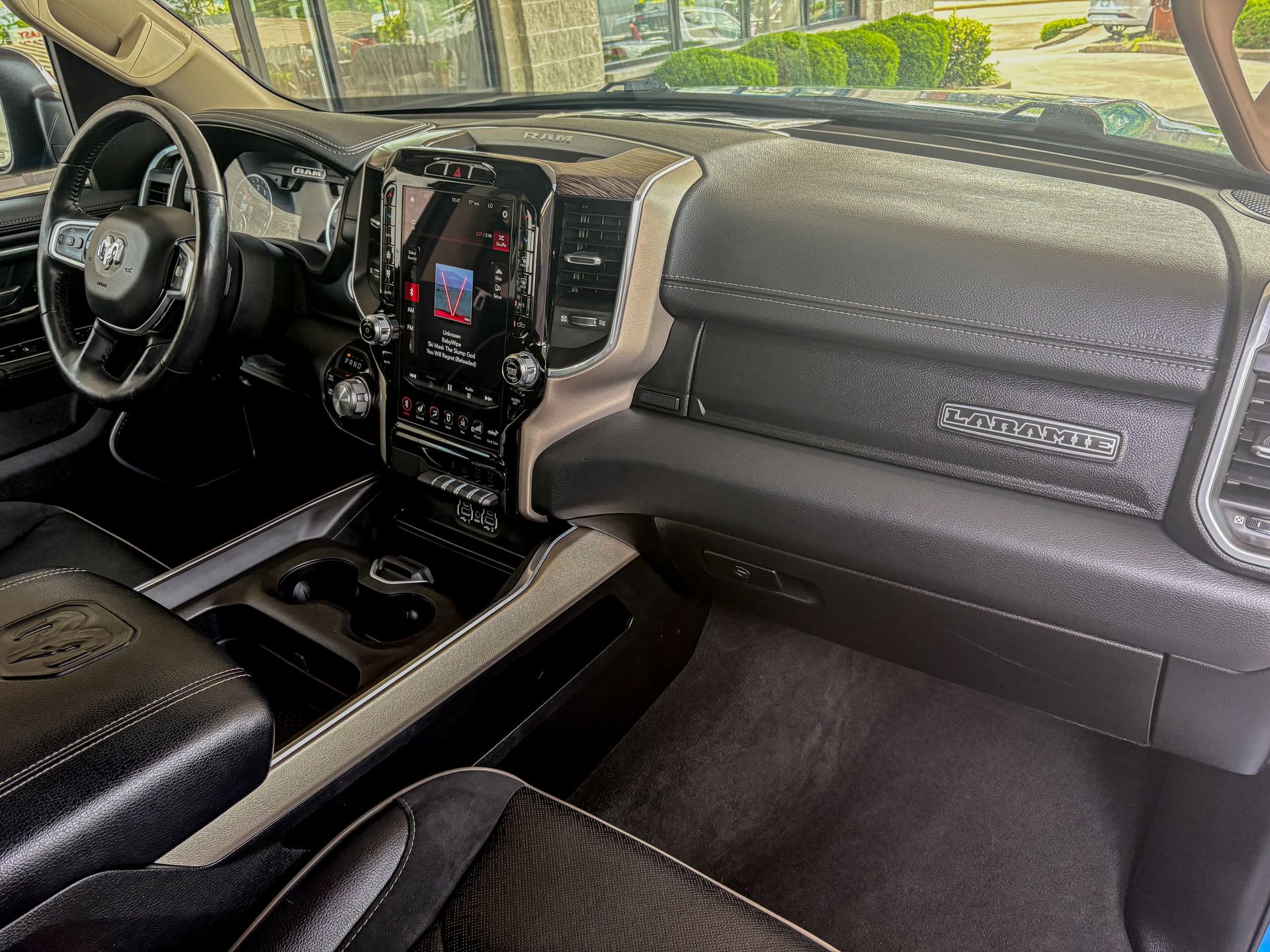 Used 2020 RAM 1500 Laramie AWD/4WD image 21
