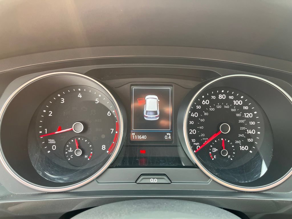 Used 2018 Volkswagen Tiguan SEL AWD/4WD image 22