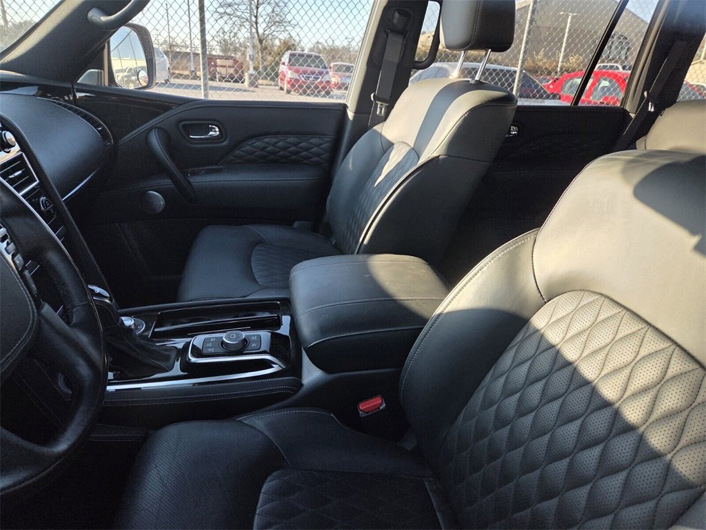 Used 2024 INFINITI QX80 Sensory image 3