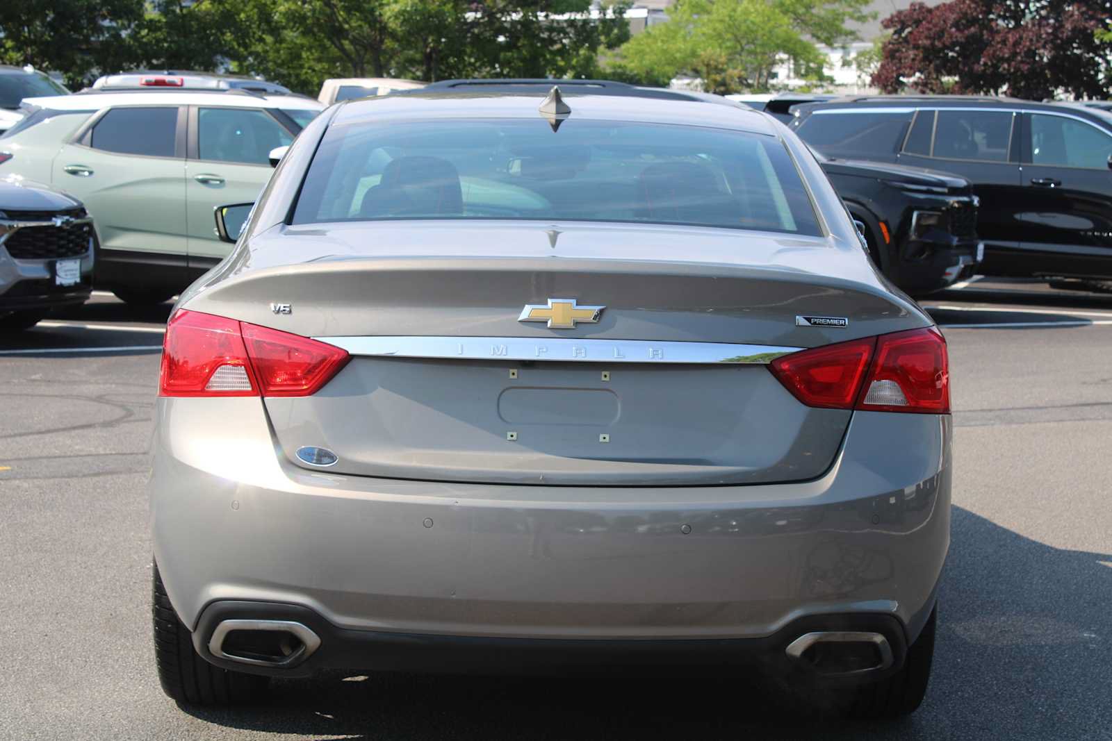 Certified 2018 Chevrolet Impala Premier w/ Premier Confidence Package FWD image 6