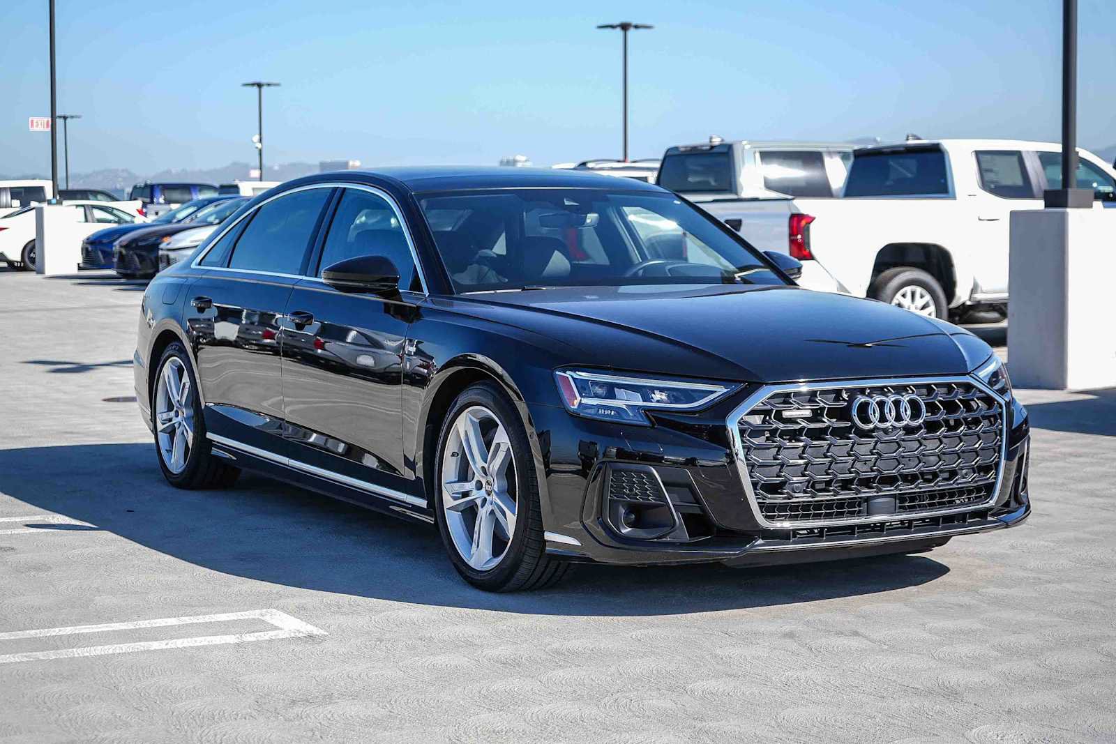 Used 2025 Audi A8 L 3.0T AWD/4WD image 3