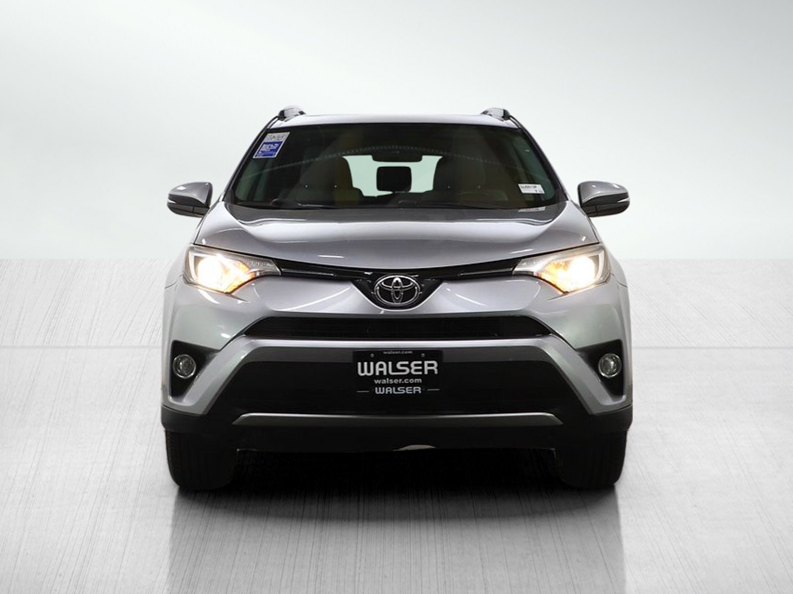 Used 2016 Toyota RAV4 XLE AWD/4WD image 8