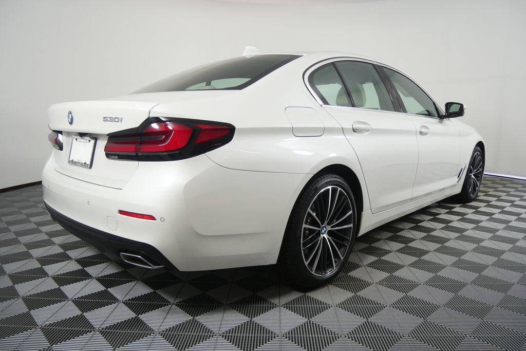Certified 2023 BMW 530i 530i w/ Premium Package image 3
