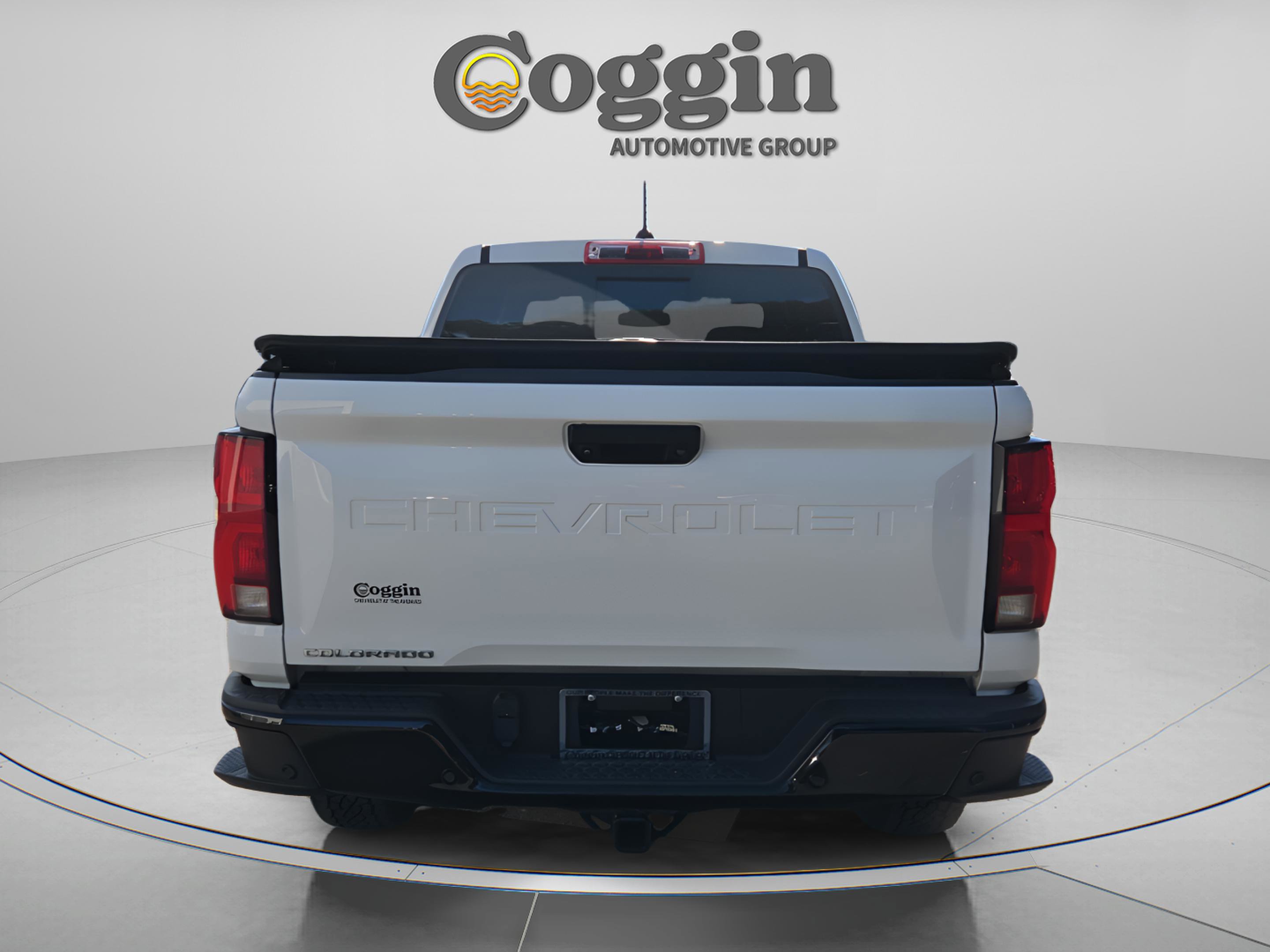 Used 2023 Chevrolet Colorado Z71 w/ Z71 Convenience Package 2 image 5