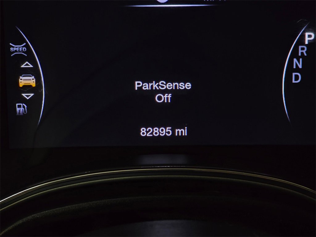 Used 2018 Jeep Grand Cherokee Altitude image 25