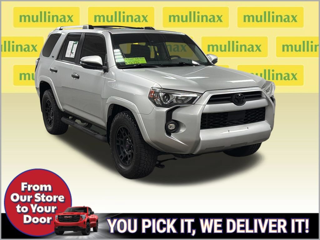 Used 2024 Toyota 4Runner SR5 Premium w/ Moonroof Package RWD image 2
