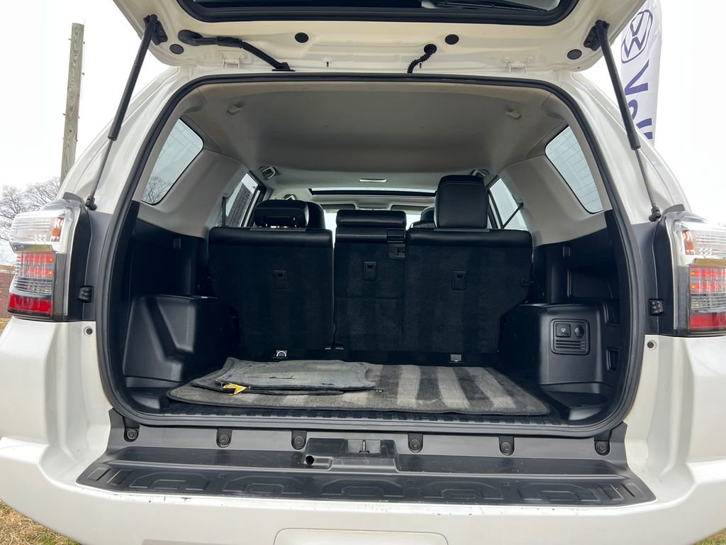 Used 2015 Toyota 4Runner SR5 image 14