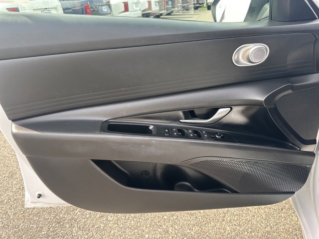Certified 2024 Hyundai Elantra SEL image 13