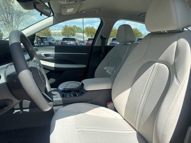 Used 2025 Hyundai Sonata SE image 12