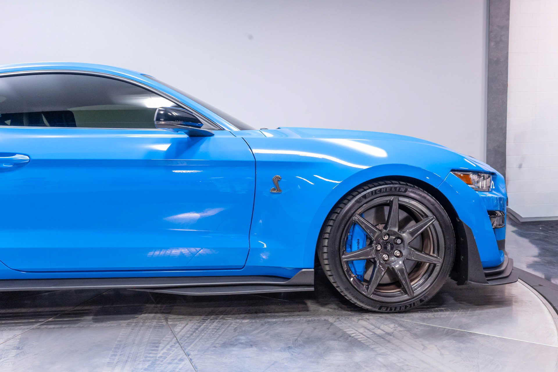 Used 2022 Ford Mustang Shelby GT500 w/ Carbon Fiber Track Pack RWD image 28