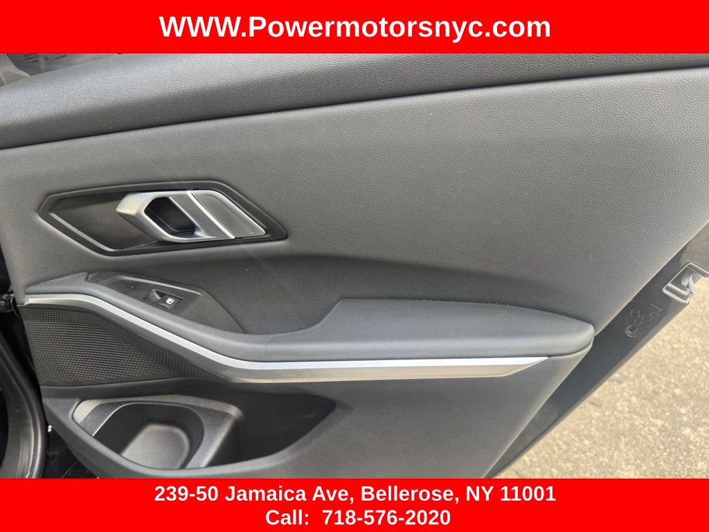 Used 2019 BMW 330i xDrive Sedan w/ Driving Assistance Package AWD/4WD image 27