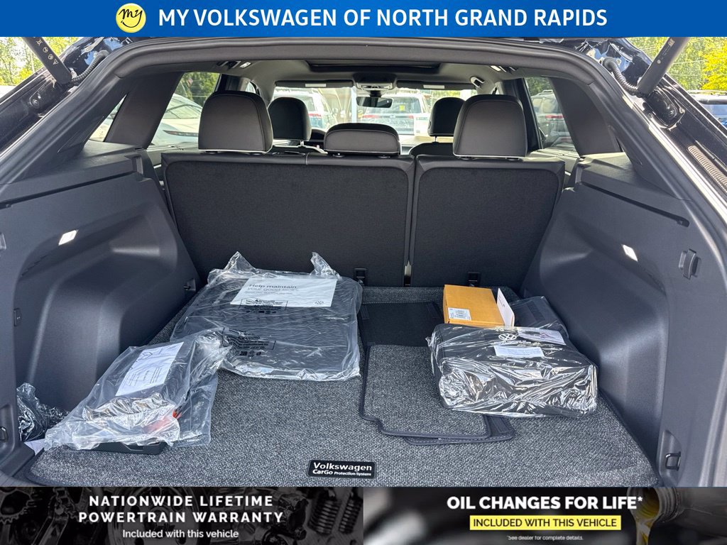 New 2026 Volkswagen Atlas Cross Sport SEL Premium R-Line AWD/4WD image 25