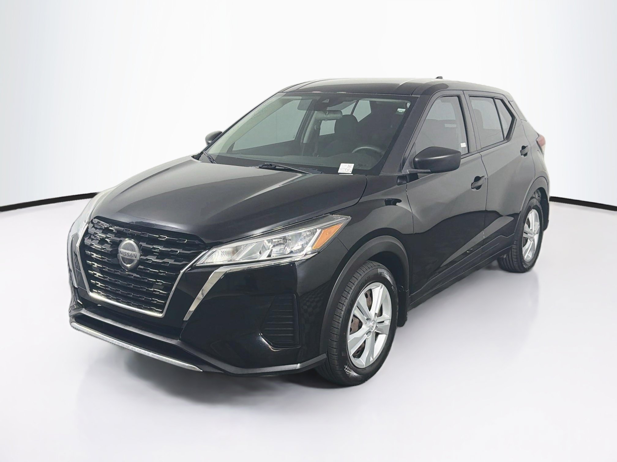 Used 2021 Nissan Kicks S FWD image 3